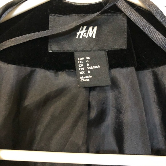 H&M NWOT Women Suede Open Blazer padded Shoulder with no collar Size 6 - Picture 4 of 6